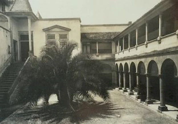 Casa dos Melos Pátio - 1921 (Foto Rasteiro)