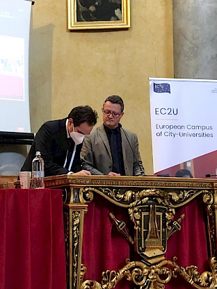 Assinatura de protocolo com o Vice-Reitor da UC, João Calvão da Silva, e Reitor da Universidade de Pavia, Francesco Svelto